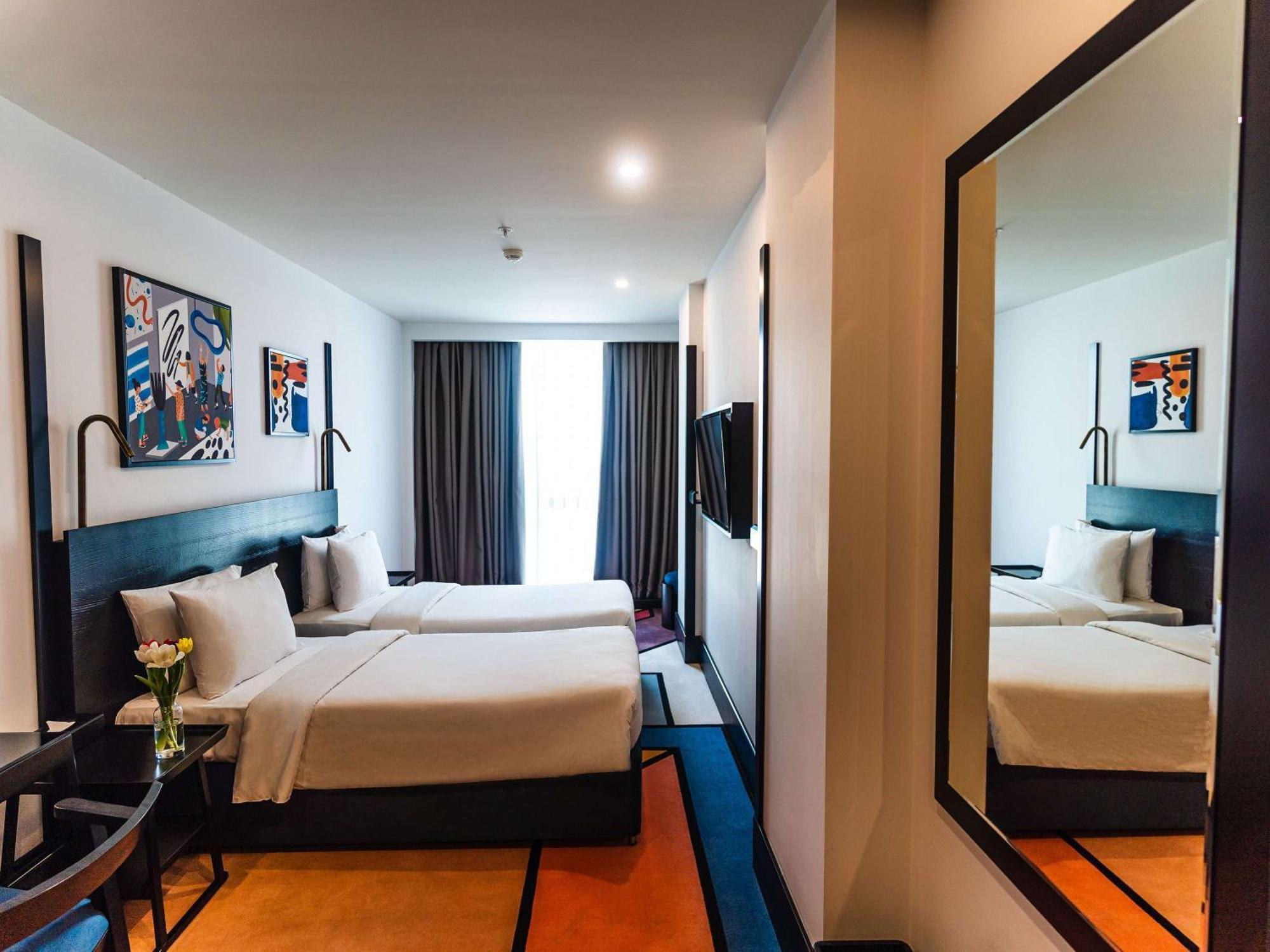 Mercure Baku City エクステリア 写真
